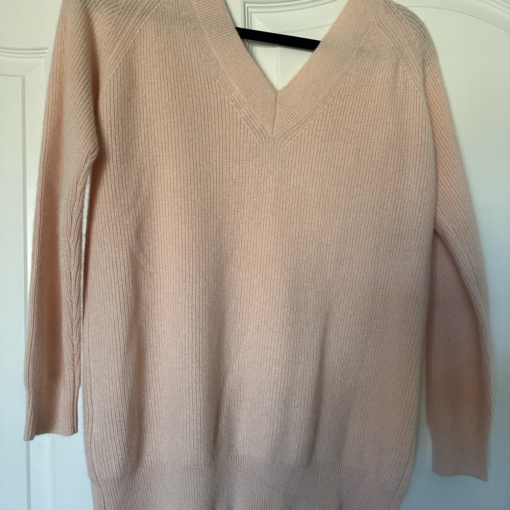 V-Neck cashmere sweater